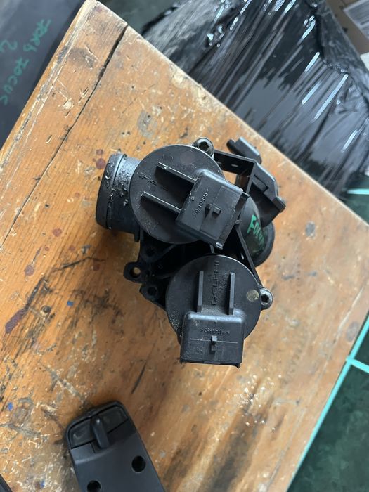 clapeta acceleratie ford focus 2