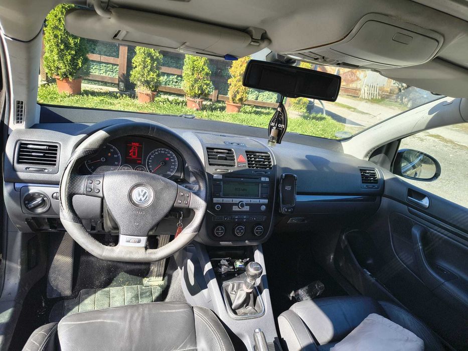 VW Golf 5 GT 140 cai