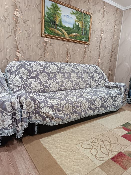 Продам диван и два кресла