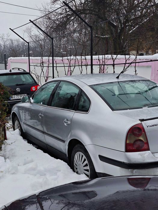 Mașina de vânzare passat b5 2003