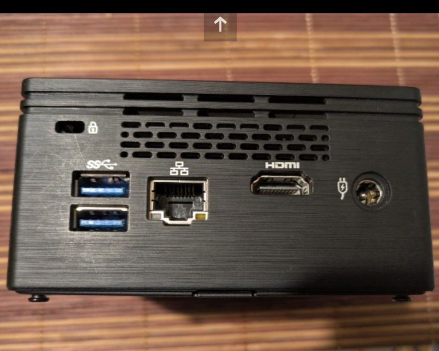 Мини компютър GIGABYTE Brix-3350C