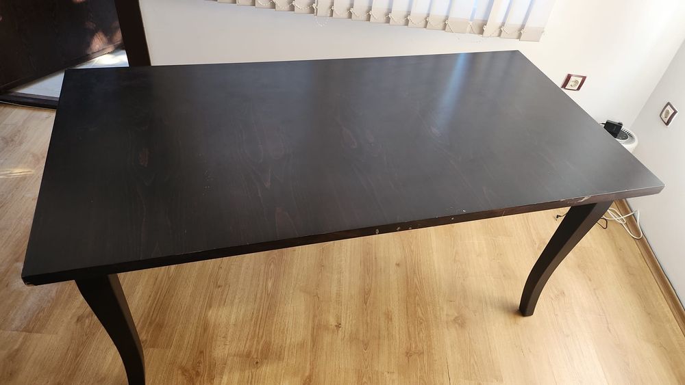 Маса, трапезна за 6 човека