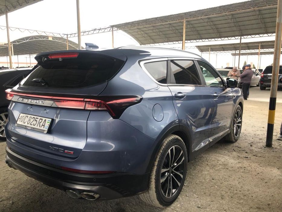 Jetour X70+ mashinasi sotiladi