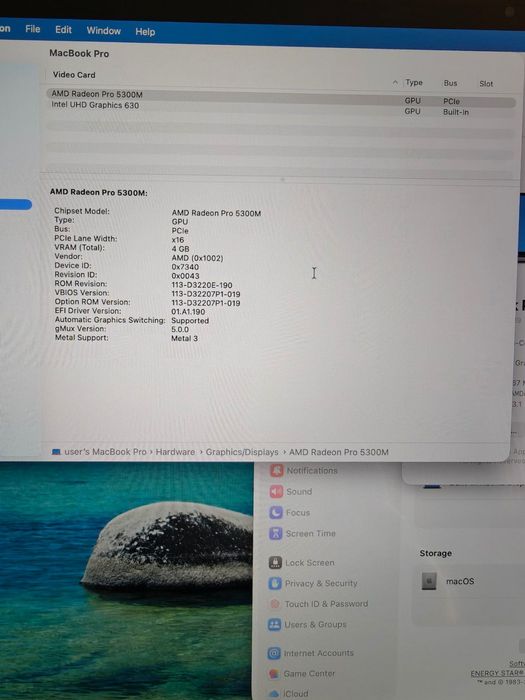 Apple MacBook Pro 32GB RAM 512GB SSD AMD Radeon Pro 530M