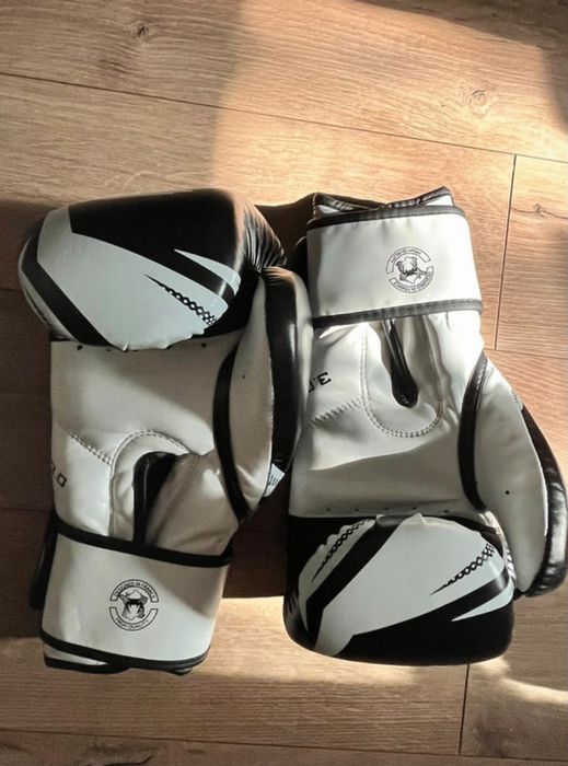 Manusi box venum 16 oz
