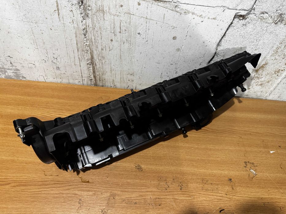 Capac culbutori tacheti chiulasa original BMW motor N57 3.0 diesel BMW X5 E70 F15 X6 E70 E71 Seria 5 F10 Seria 3 F30 Seria 4 F32 F36