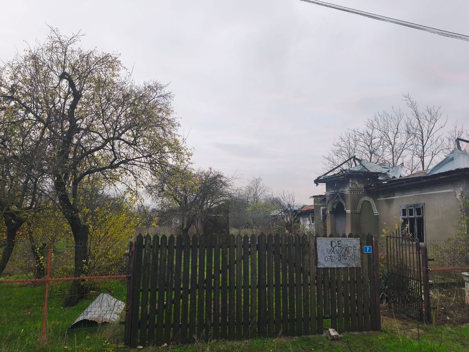 Vând teren intravilan