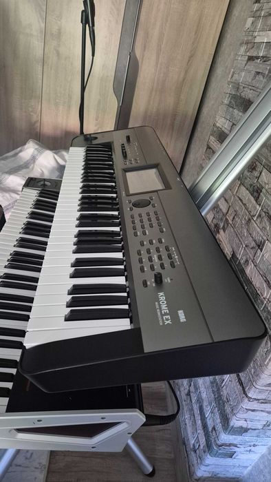 Продавам КОРГ КРОМЕ Еx