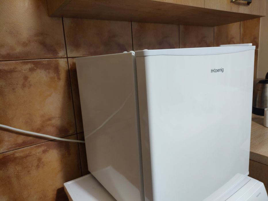 Mini congelator H. Koenig, FGW400, capacitate 34 litri, compact,