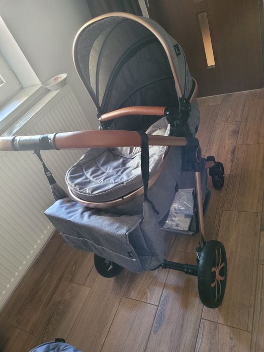 Cărucior de vanzare 3 în 1