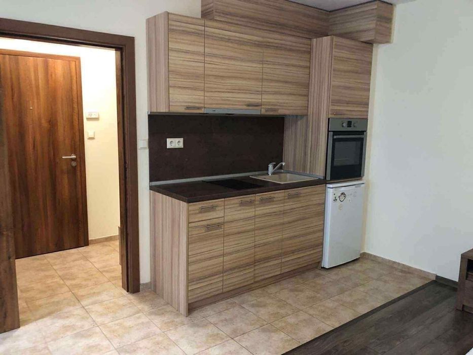 Дава се под наем Едностаен апартамент в Варна, Център - 20 кв.м за 357 € - Снимка #3