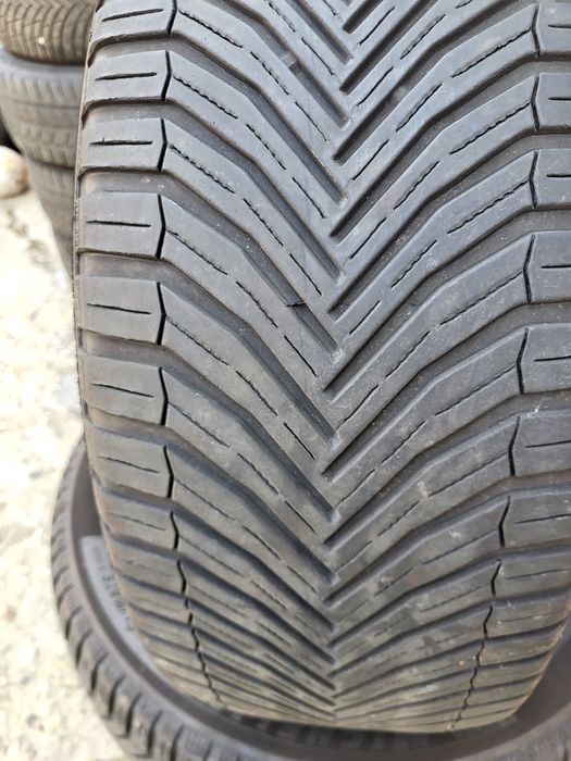 4 бр всесезонни 235/50/19 Michelin