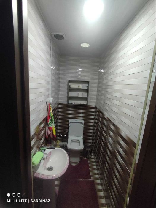 Квартира сатылады базар стоянка карама карсысында