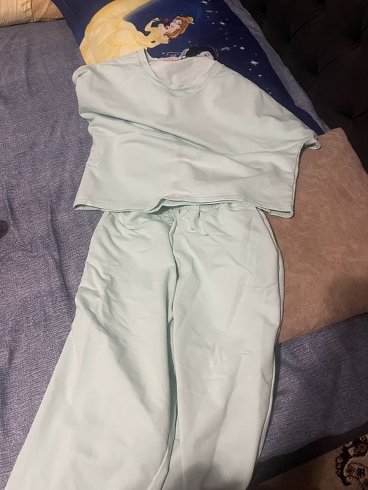 Продам комбенизоны и платья