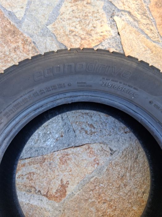 215 65 16 C Dunlop  Бусови
