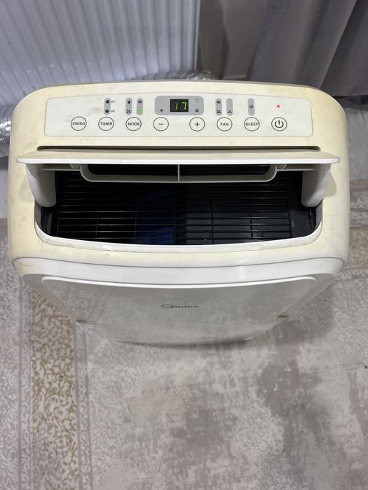 Кондер бренд “Midea” прям хорошо морозит)))