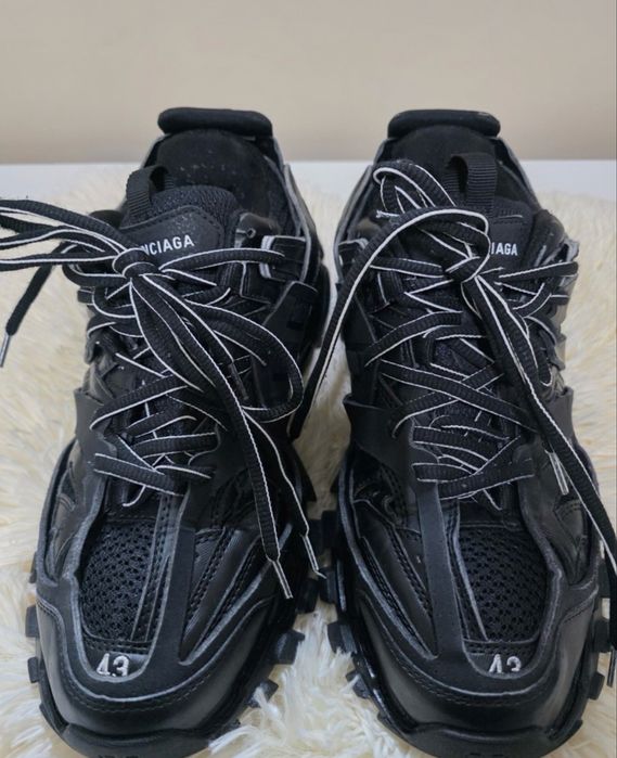 vand balenciaga track led. orice marime disponibila