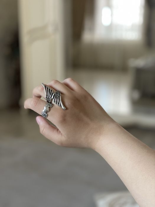 Продам два кольца за 400 тг