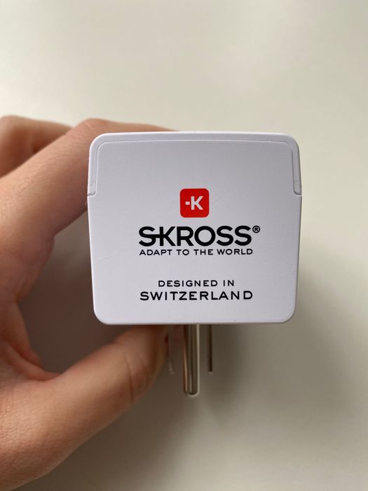 SKROSS адаптер за контакт USA САЩ 2 USB