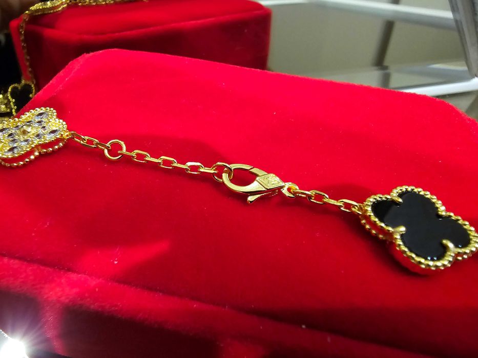 Van Cleef & Arpels VCA Gold Black Alhambra 10 Motif Дамско Колие