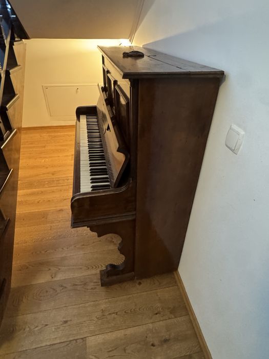Pian vertical vechi Alois Parttart Wien