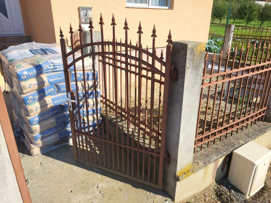 Vând Porti și plase de gard