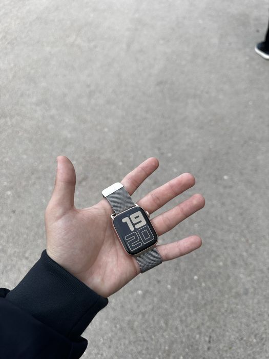 Продам Apple watch 5 series 44mm