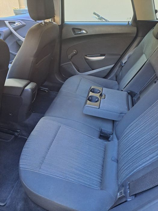 Opel Astra J 1.7cdti  diesel 2012