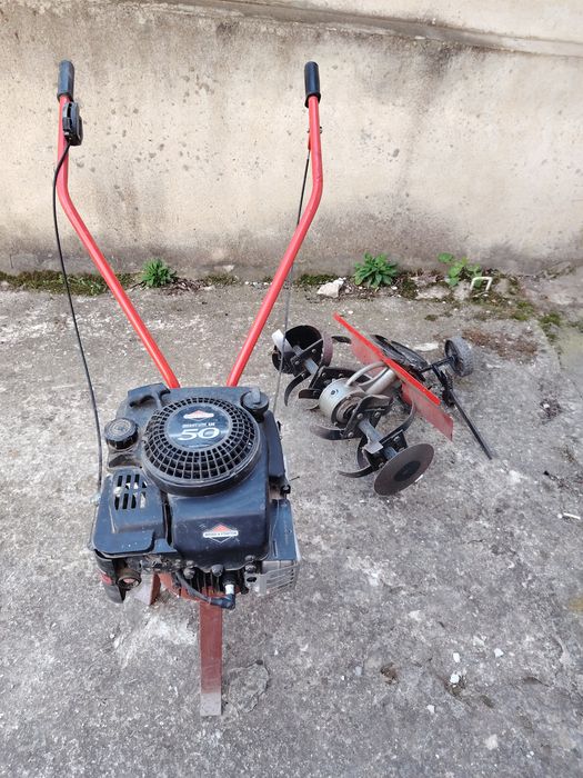 Продавам Мотоколтиватор(мотофреза) Briggs and Stratton