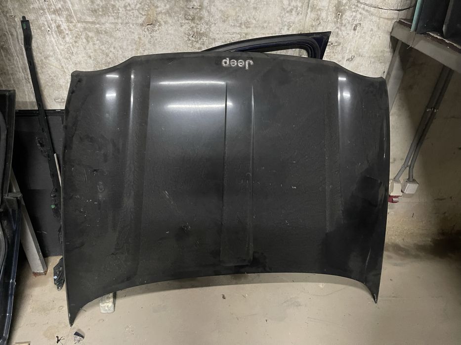 Преден капак Jeep Cherokee Sport
