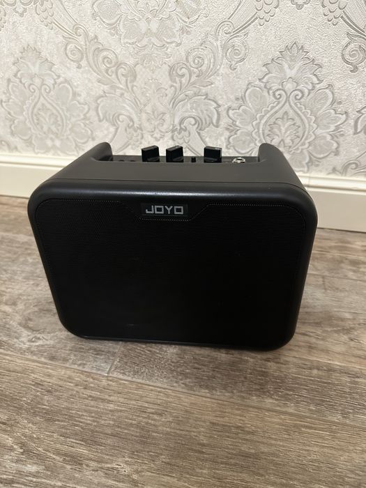 Продается гитара и комбоусилитель