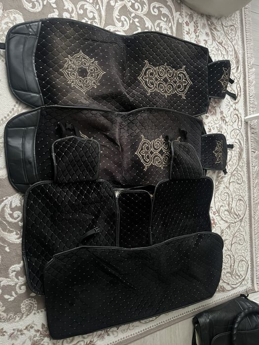 Чехлы на автомобиль универсальные