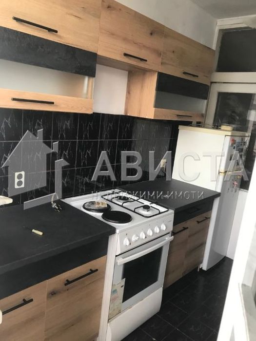 Дава се под наем Тристаен апартамент в София, Хиподрума - 87 кв.м за 600 € - Снимка #2