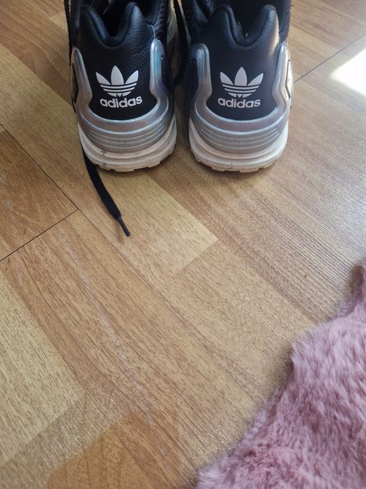 Adidasi Adidas originali masura 38