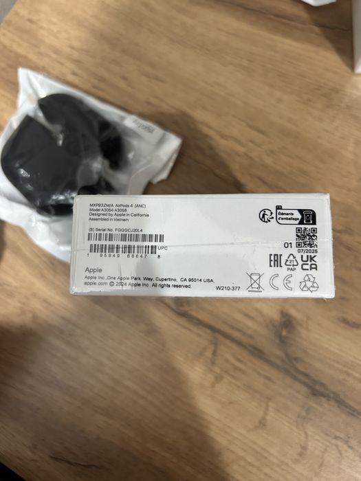 Airpods 4 ,идеальный подарок