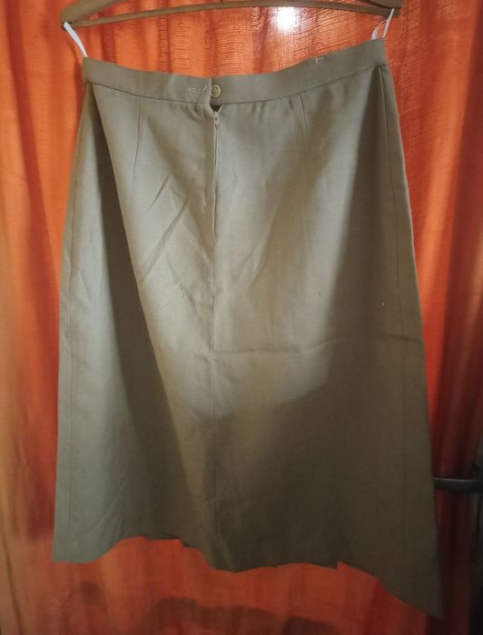 Продавам дамски поли