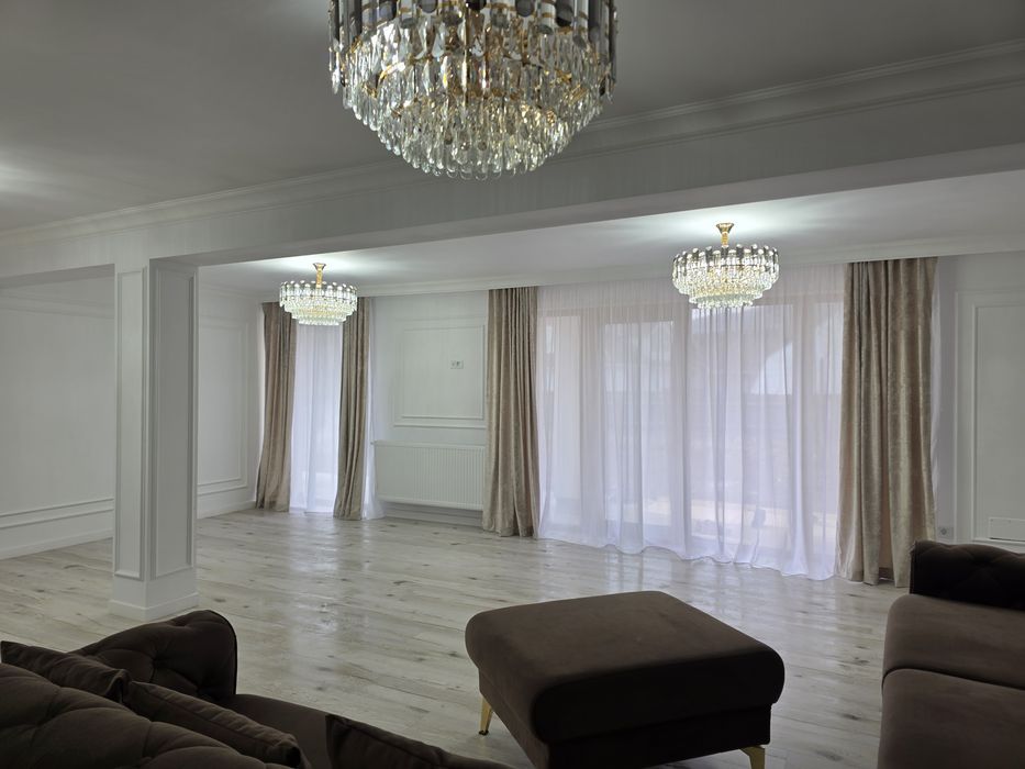 Vând pensiune 10 camere cu baie proprii