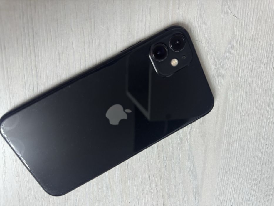 Продам Iphone 11