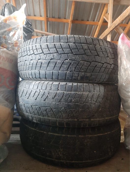 Срочно продаю автошины 235/70/16