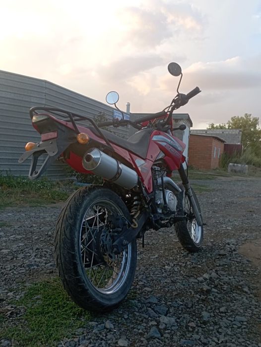 Мотоцикл Lifan-200