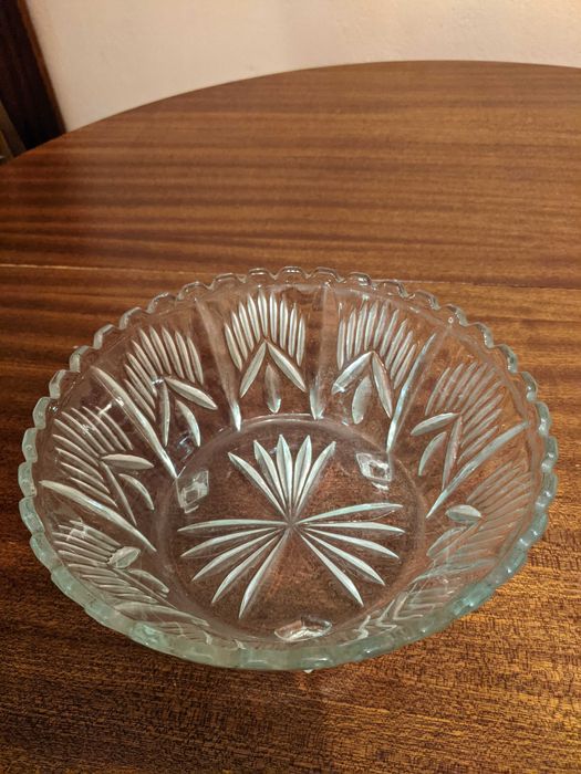 Стара гравирана фруктиера