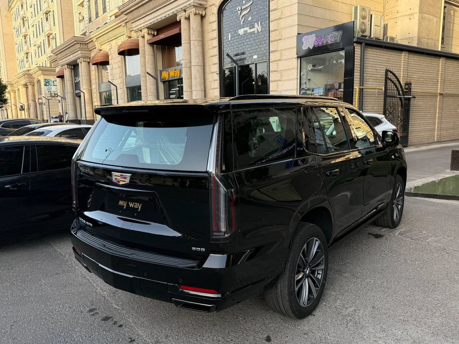 Cadillac Escalade  sport насия. савдога. берилади.