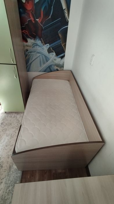 односпальная кровать