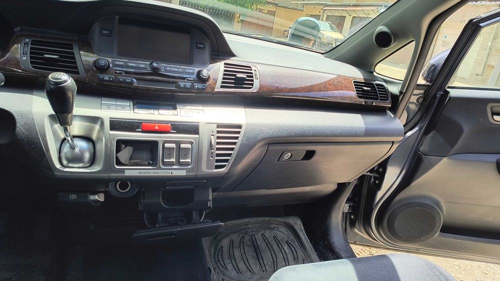 Honda FRV 2006 бензин