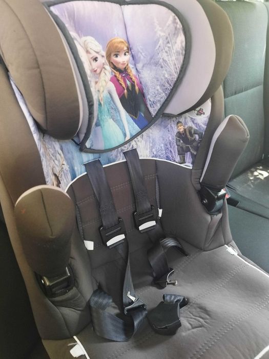 Детско столче за кола Елза и Анна          " Frozen Disney"