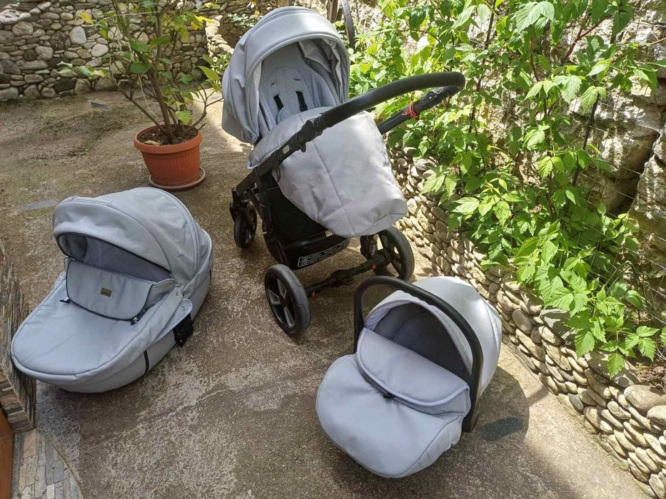 Бебешка количка 3 в 1