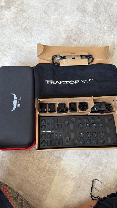 Traktor X1 MK3 — как новый, полный комплект, срочно