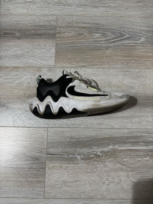 Продам кросовки спортивные