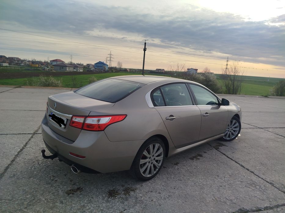 Renault latitude inițiale paris