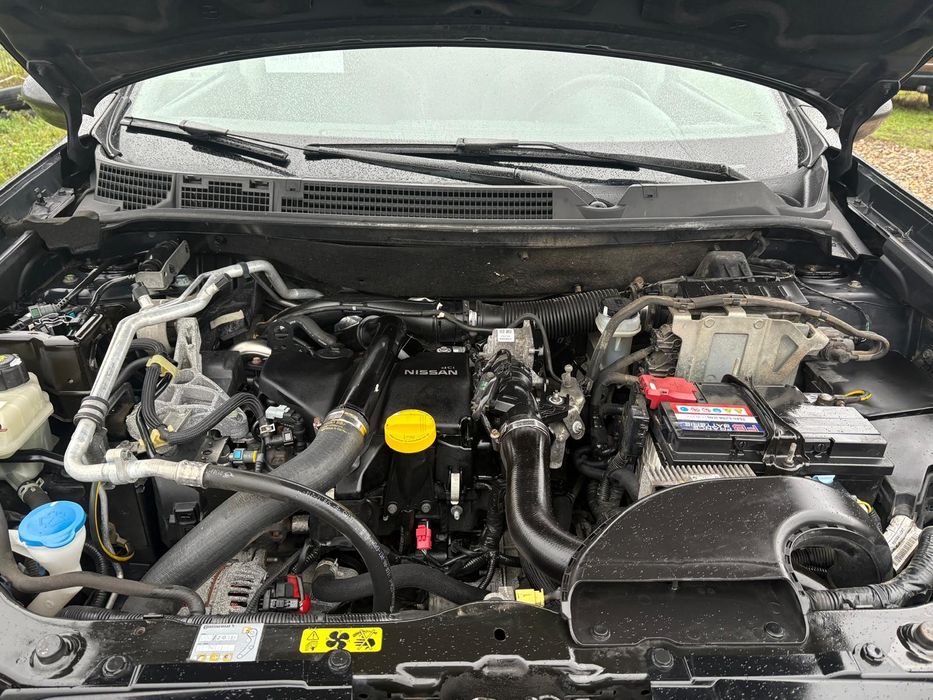 NISSAN QASHQAI 2 .7 locuri RAR efectut.